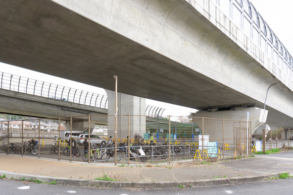 倉治1丁目高架下ボール遊び広場 全景 20250401