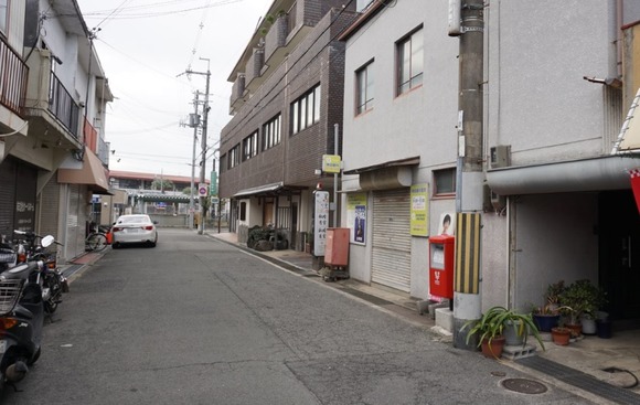 郡津駅前の郵便ポスト 20251124-2