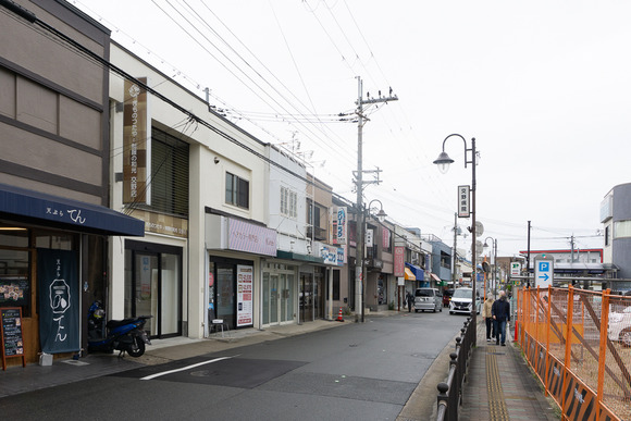 きものつたやと制服の和光 202404081