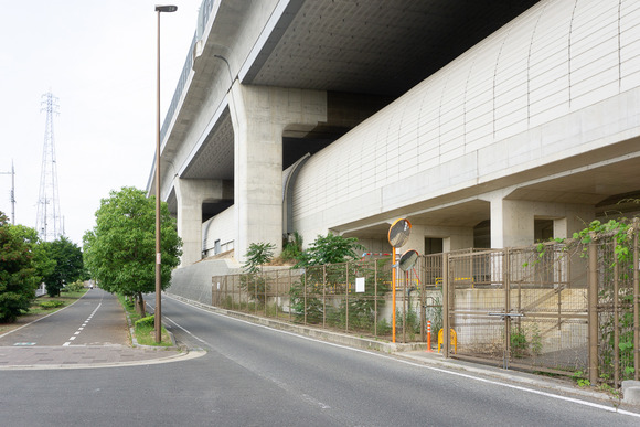 東倉治の高架下の公園 202405283
