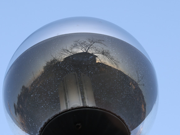 倉治の桜道ちびっこ公園にスノードーム！？ちょっと不思議な景色を発見