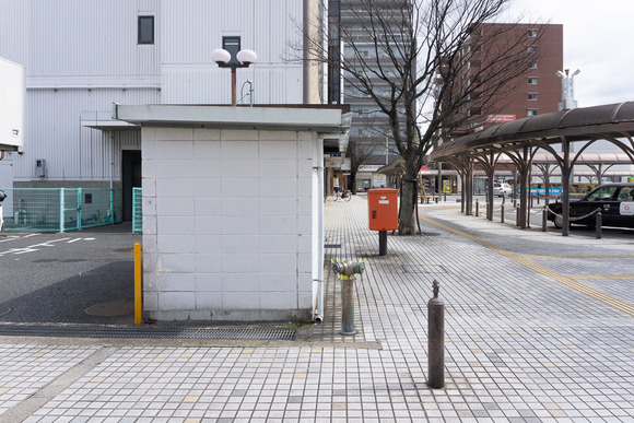 トゲトゲの消火栓 202404043