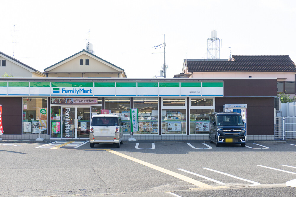 近所のファミマ Kawasaki×ファミリーマート のコラボが実現！カワサキの名車