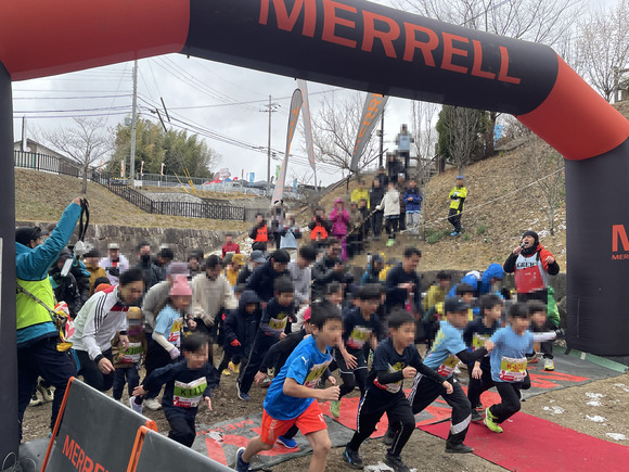 小雪の舞う中も多くのトレイルランナーが交野の山を駆け巡る－かたのビッグロックトレイル2026リポート