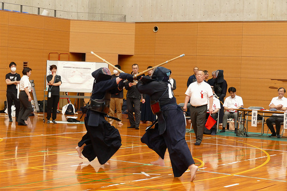 体育館にこだまする剣道の声。2024年春季会長杯剣道大会が開催