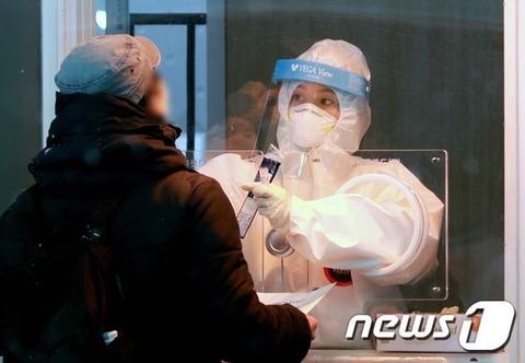 615DB66F-CB2B-4D22-8ACD-92514B8AE6AB