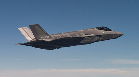 F35