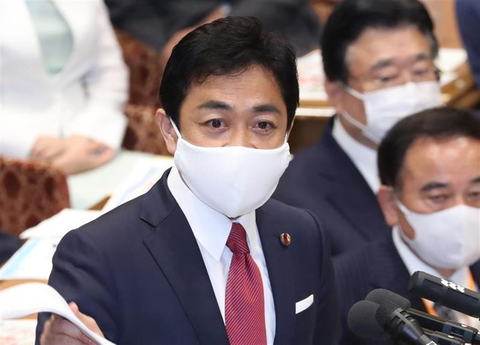 A18E194F-A23D-4A29-B56B-D196523366FD