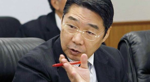 8F5037F3-9F1B-4DE5-BD40-C7042F9E6C89