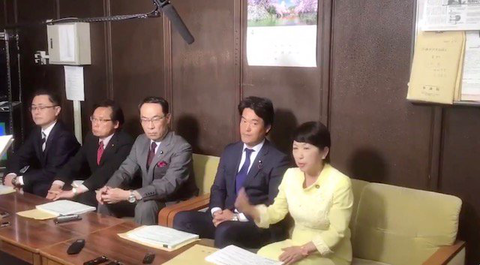 26F97B7A-7347-4B1F-A6A5-C548970B6413