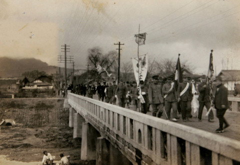 6C681103-DCF1-4807-93DF-3409F54BC30D