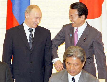 麻生太郎財務相の格好がどう見ても ｗ かたよるにゅーす