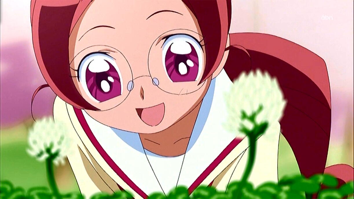 ドキドキ！プリキュア」のキュアダイヤモンドこと菱川六花さんがメガネ