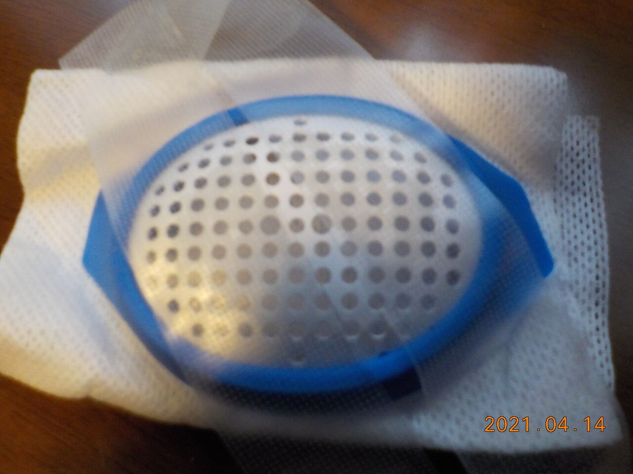 白州の杜からブログ 左目の眼帯を引っ剥がしてみれば