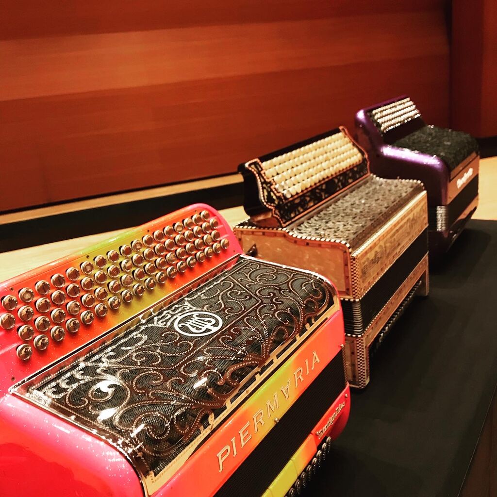 929E5ABC-4673-4E1F-AC90-233DFF78F8F6