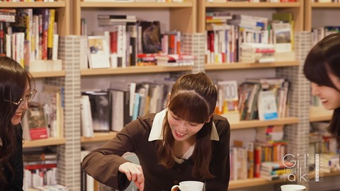 fan_account_46-1983918131329618407-03