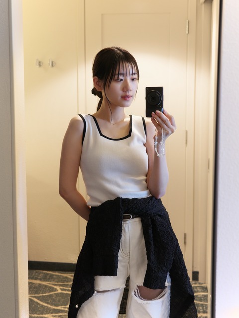 【画像】この佐々木美玲、ガチで健康的な肉体をしてしまう
