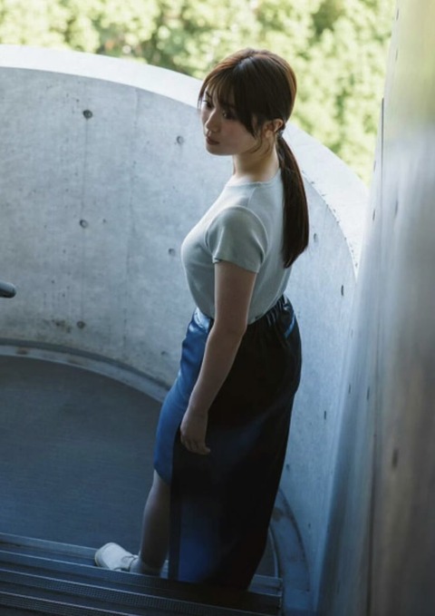 fee_fk3-1994996038290280646-02