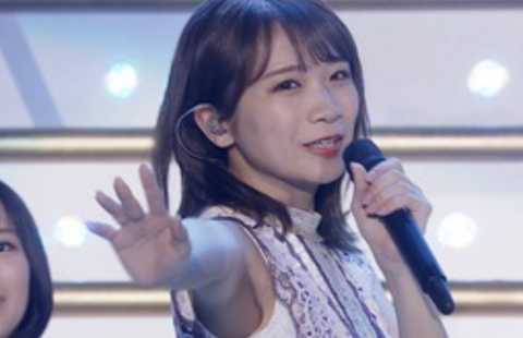秋元真夏のワキ、めちゃくちゃ綺麗で最高すぎんだろ・・・wwwwwww