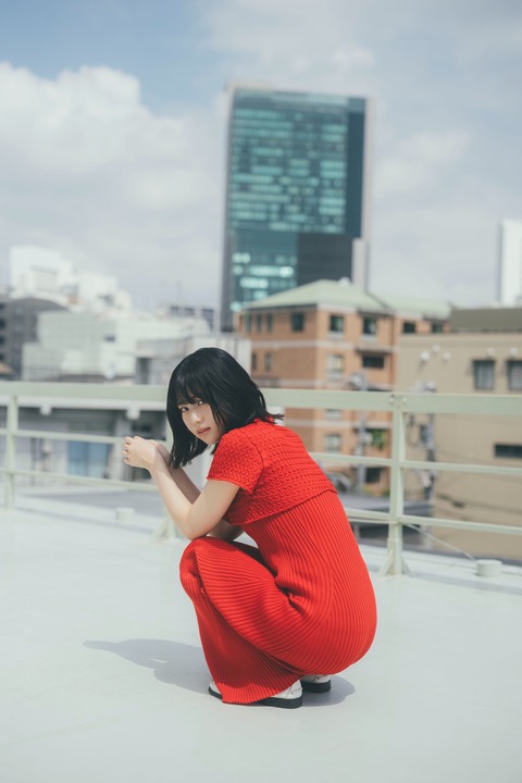 【画像】増田三莉音のヒップのラインがしっかり見えた瞬間、いやらしすぎる