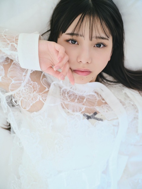 【画像】この日向5期ってこんなに色気あるカラダしてたのかよwwwwwww