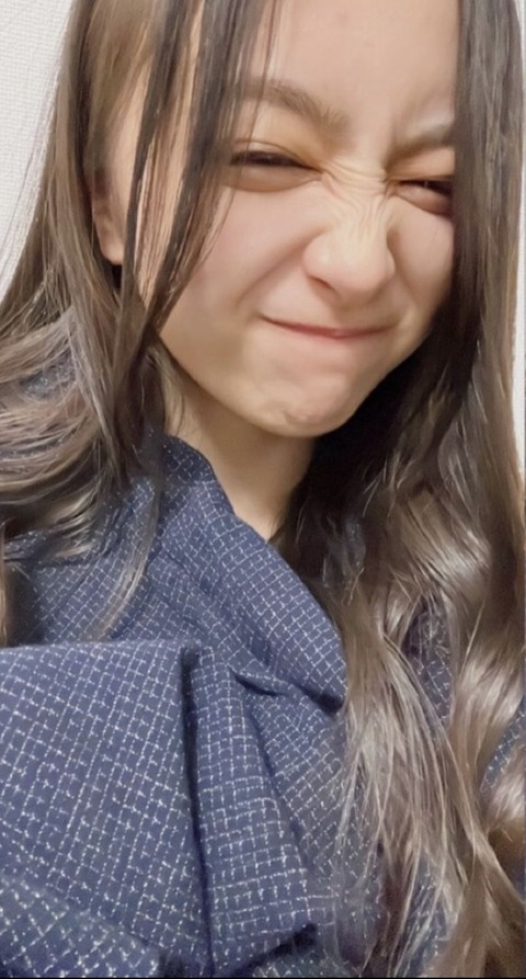 handy_kakinagi-1993715177410498867-02