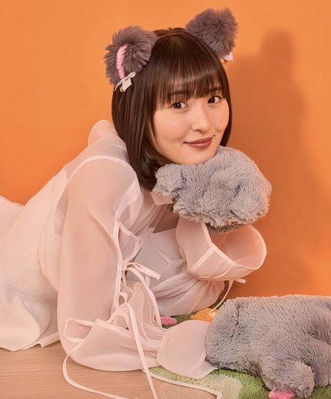 【画像】遠藤さくらの猫コスプレ、人智を超えたかわいさwwwww