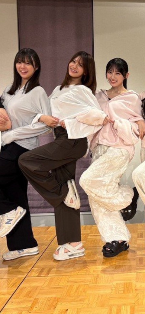 【画像】乃木坂5期、Eカップ以上が3人並んだ結果wwwwww