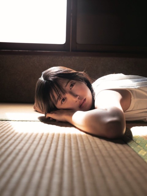 【画像】五百城茉央、ナマ腋がさすがに性的すぎる【乃木坂46】