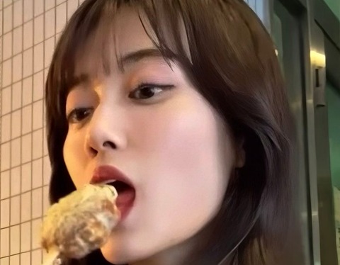 F-t3d7baQAAusuBのコピー