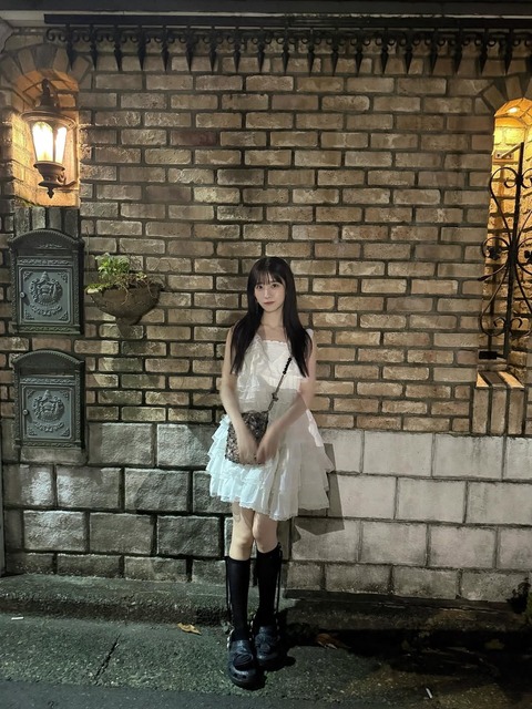 石森璃花、ノースリーブからのぞく二の腕がセクシーすぎる