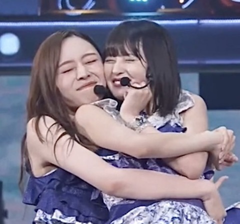 46_favorite-1996054956487712904-01