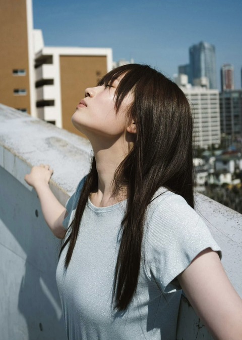 fee_fk3-1994996038290280646-04