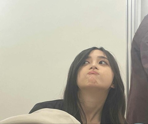 handy_kakinagi-1993715177410498867-01