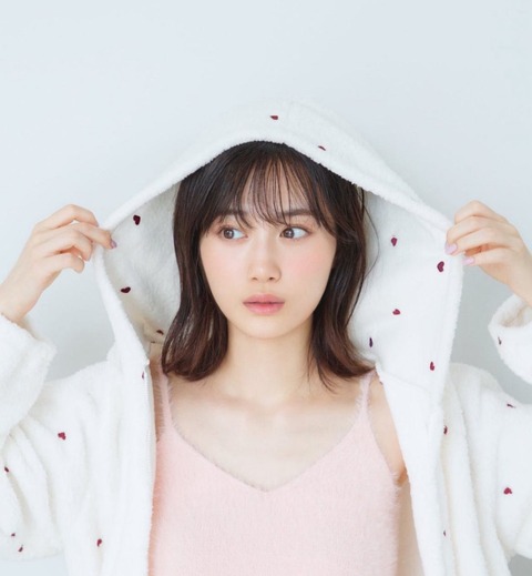 【画像】山下美月さんが可愛すぎるwwwwwwwww