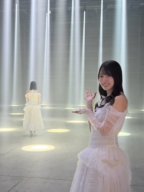 【画像】AuditionのMVの衣装、驚くべき秘密がwwwww
