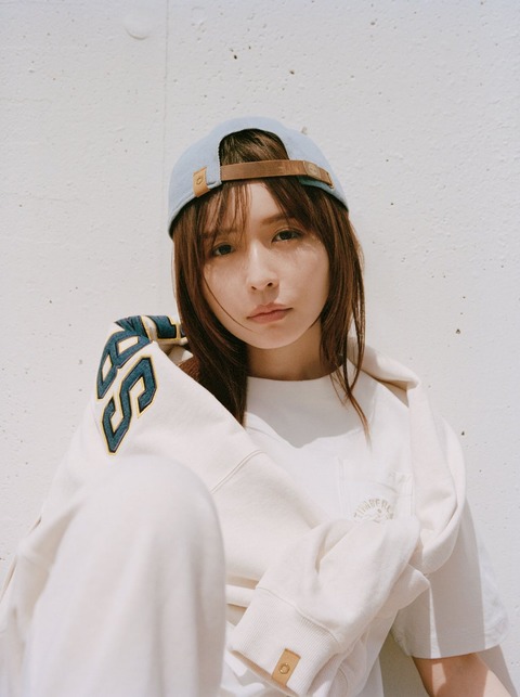 長濱ねるさん、「白」を着用した結果凄いことにwwwww