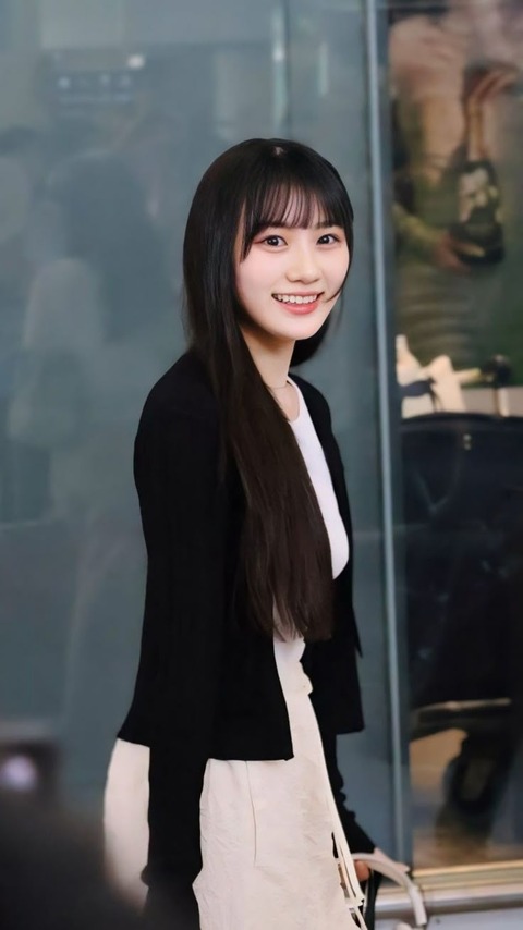 【画像】無加工で撮られた川﨑桜さん、トンデモないことになる