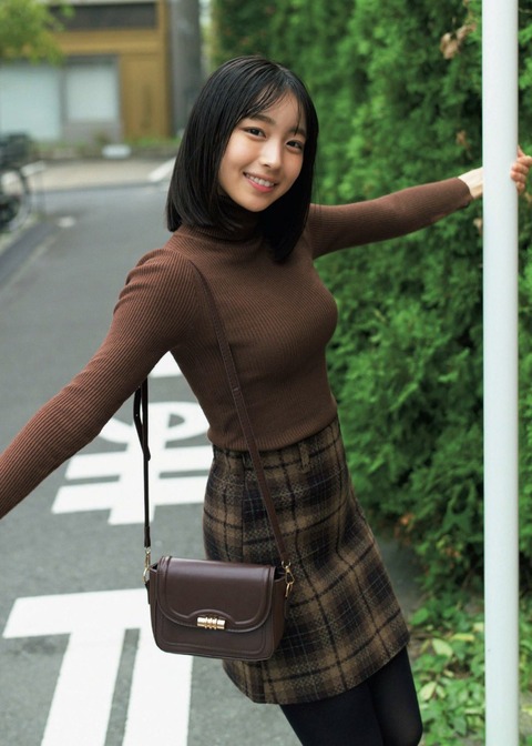 DOHcXG3pBb56BBi-1989103328186548549-02