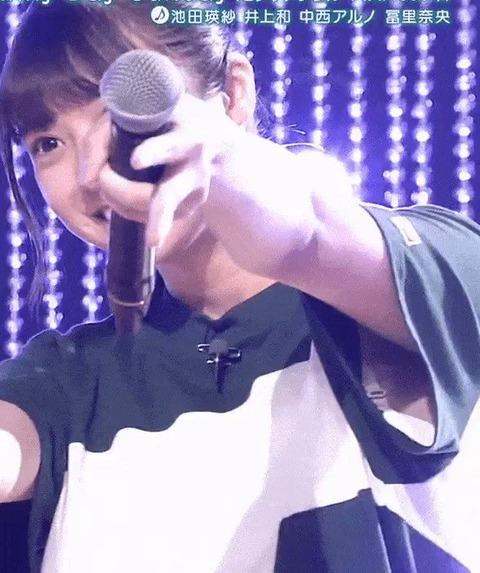 F9mJxv5aEAEVa6Oのコピー