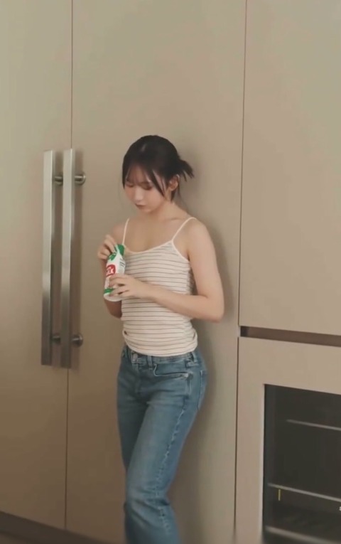 藤嶌果歩のノースリーブバスト強調wwwwwww