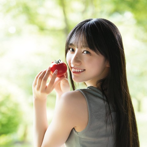 【画像】このノースリーブの川﨑桜さん、セクシーすぎる