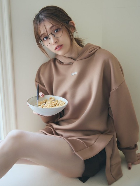 F9Nq2yLbUAEURC_