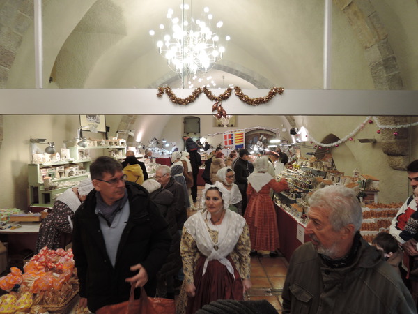 市庁舎バザール