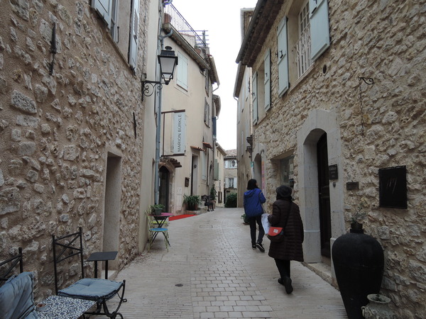 ムージャン村内４