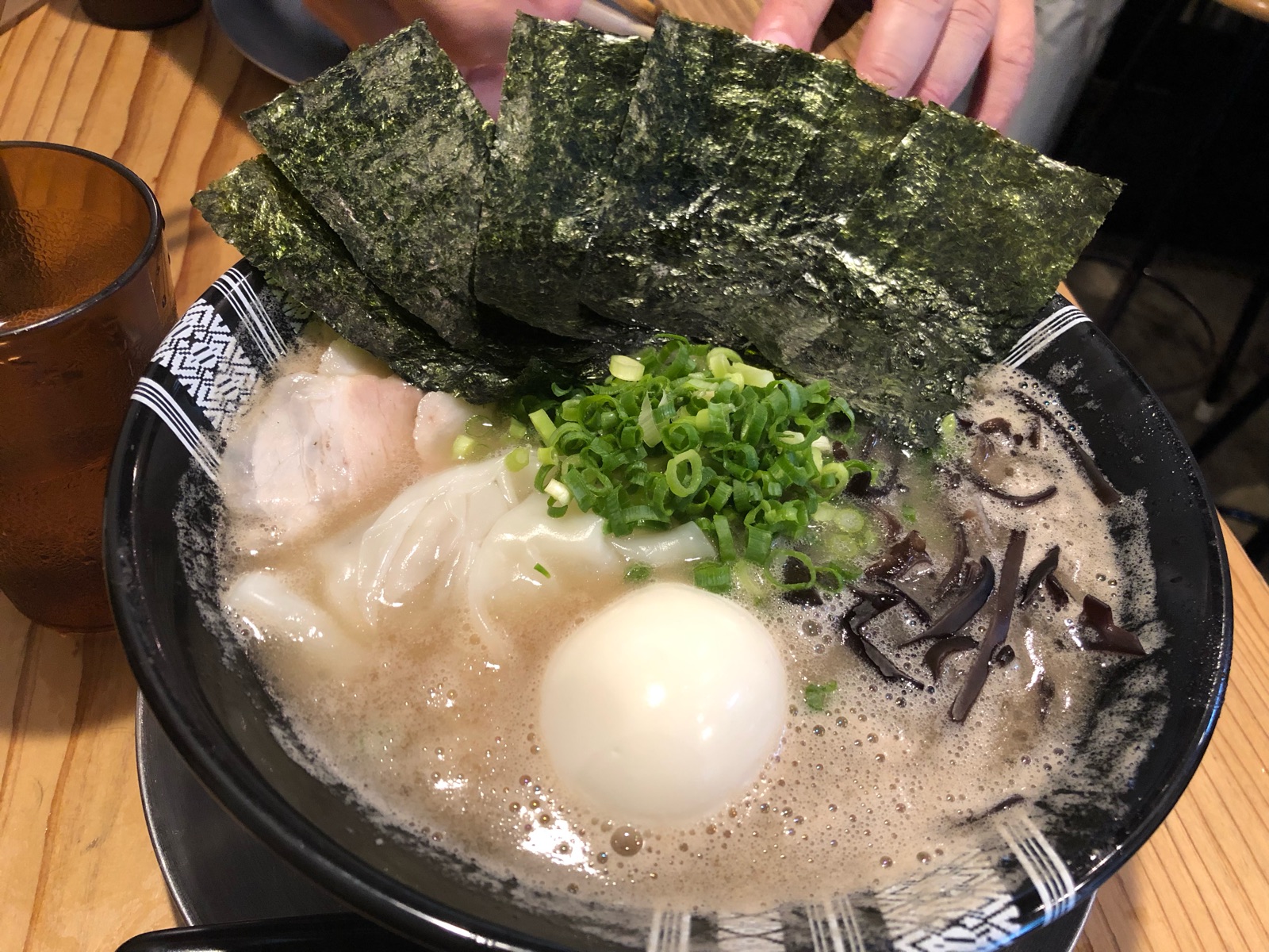 濃厚絶品クリーミー豚骨「豚骨カプチーノ」を堪能！～博多一双 祇園店