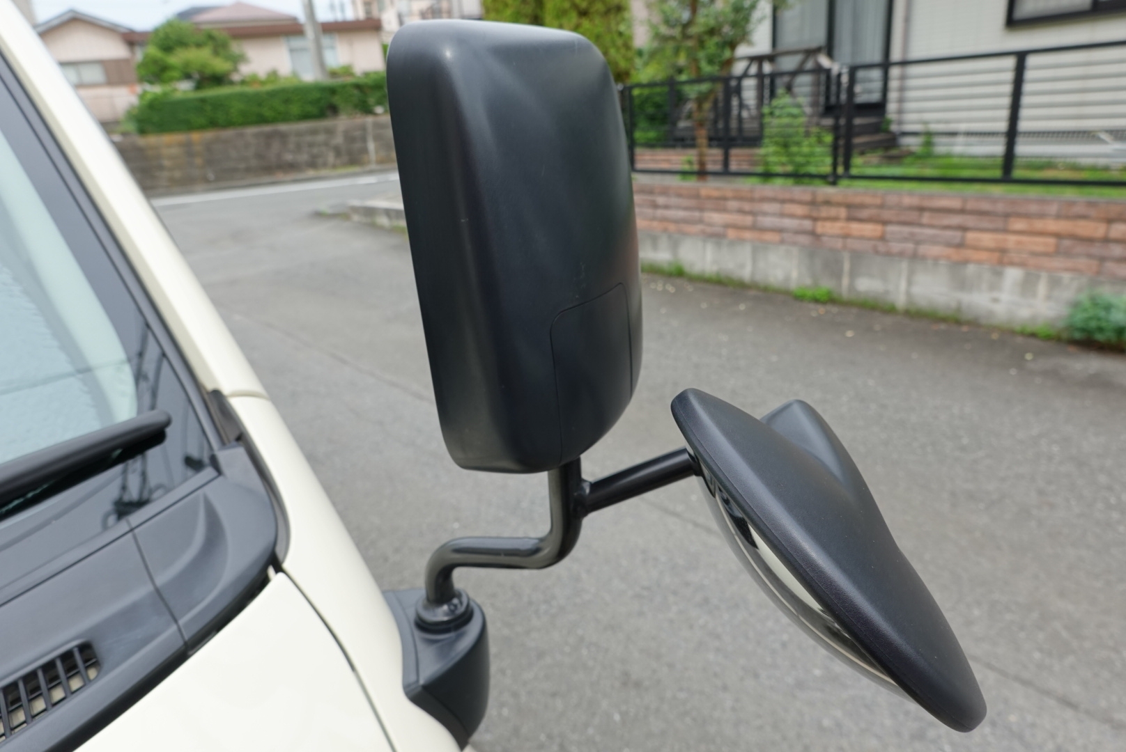 トイズボックス ハイエース アンダーミラー 丸ミラー 交換 豆柴麦うた日記 トイズボックス ハイエース アンダーミラー 丸ミラー 交換 豆柴麦うた日記