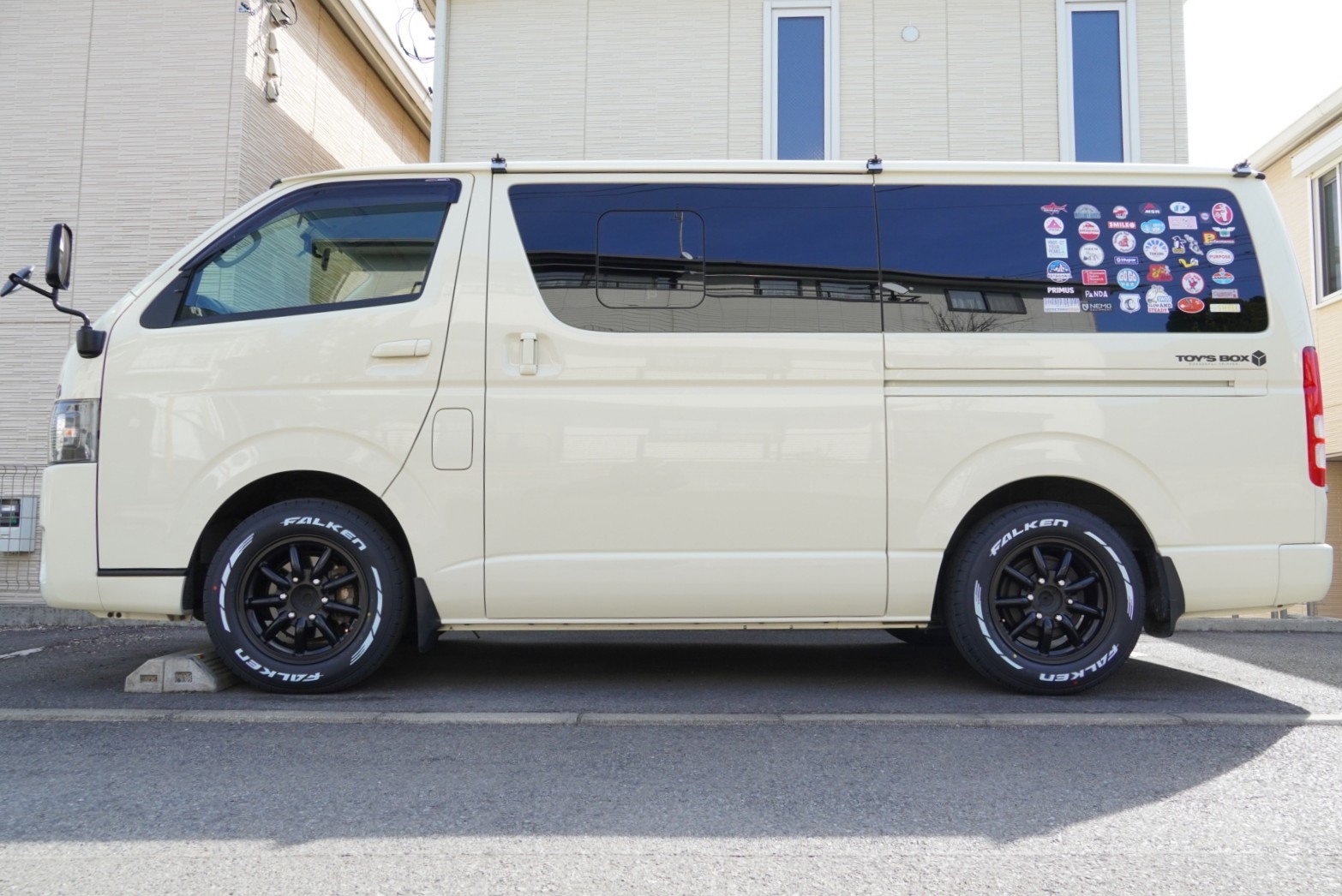 トイズボックス470（ハイエース）｜ファルケンW11・タイヤ購入 : 豆柴