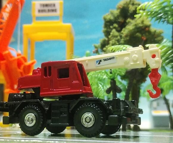 トミカ［ No.2 （日本製） 1/96スケール タダノ ラフターライン