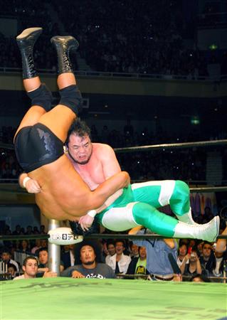 三沢選手の代名詞 エルボー と Katsuzo S World